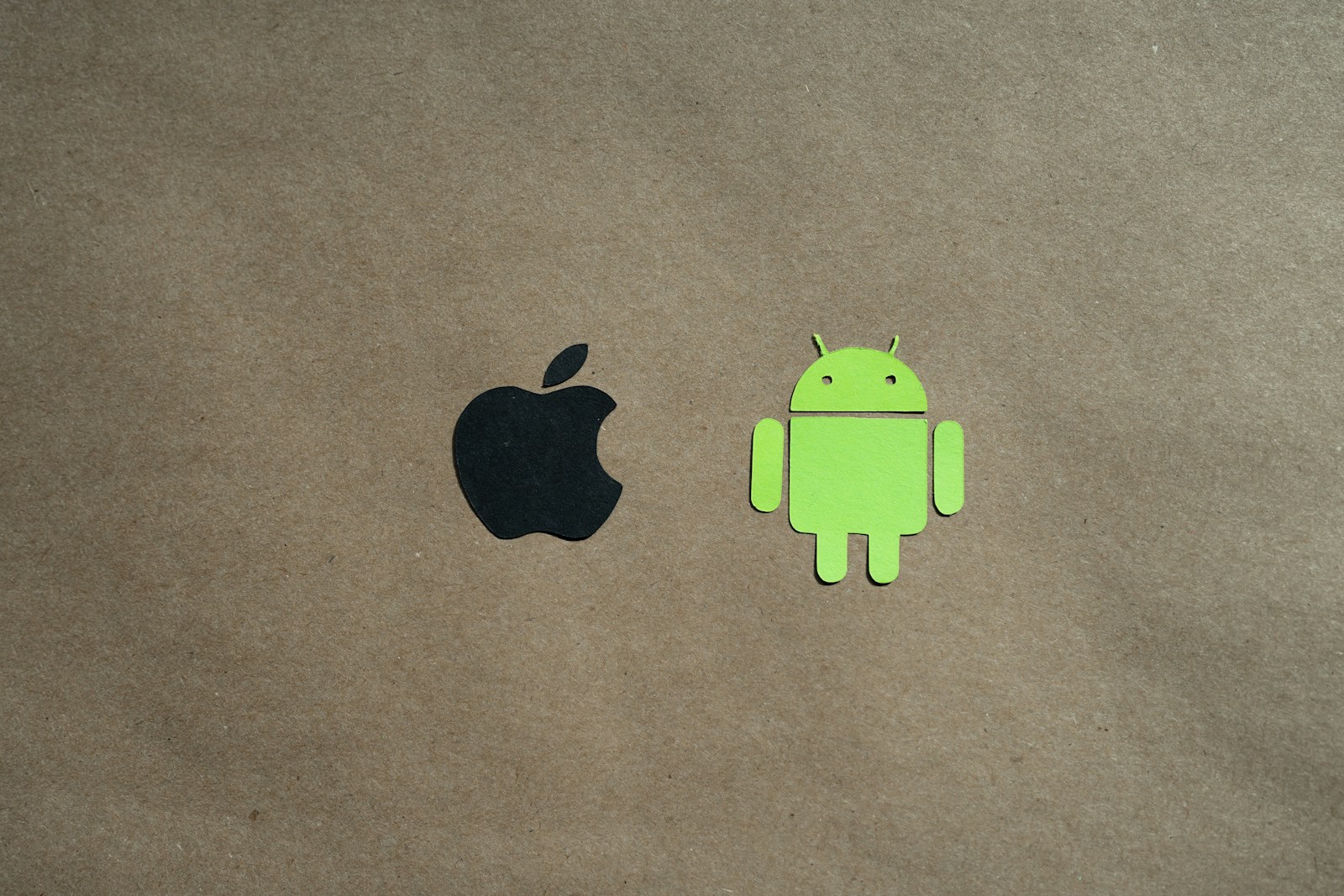 Apple and android logo