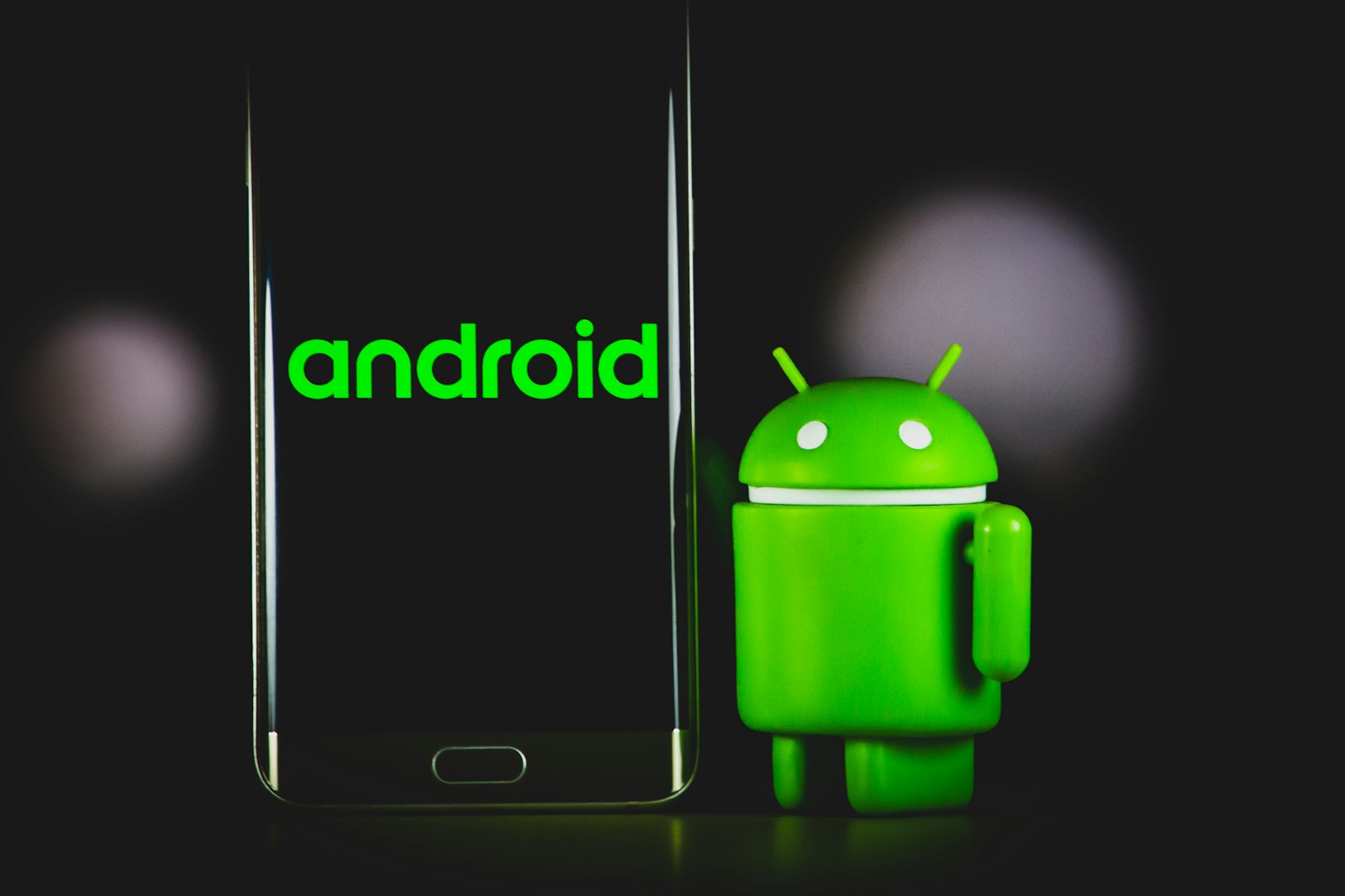 Android OS and Android Mobile App